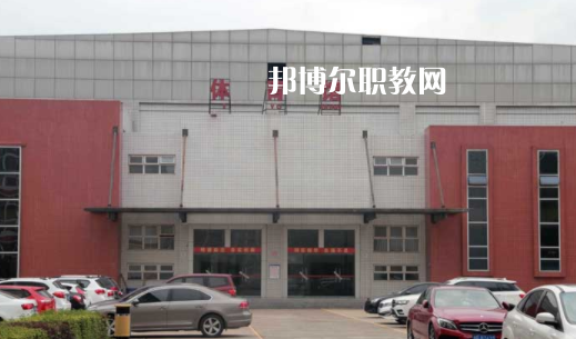 四川省南充外國語中等專業(yè)學校2023年學費、收費多少