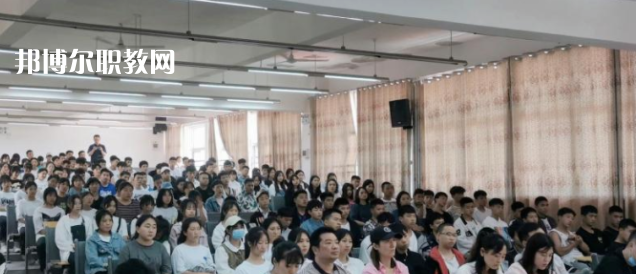 峨邊彝族自治縣職業(yè)高級中學校2023年學費、收費多少