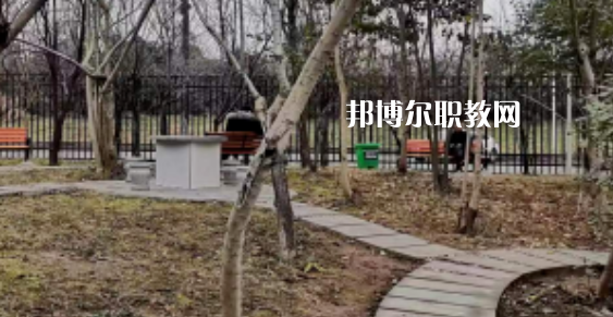 2023年達(dá)州理工職業(yè)技術(shù)學(xué)校學(xué)費(fèi)、收費(fèi)多少