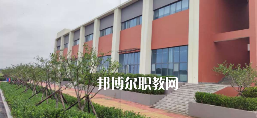 2023青島西大技工學(xué)校招生計劃 招生人數(shù)是多少(附要求、條件、對象)