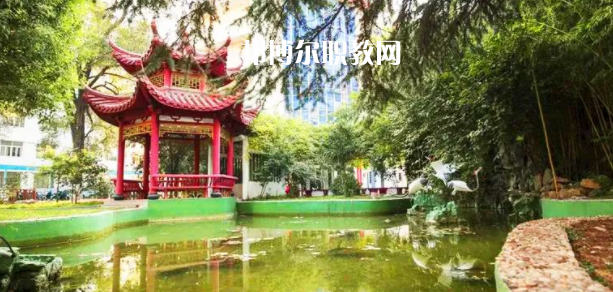 連云港市藝術(shù)學(xué)校地址在哪里，哪個(gè)地區(qū)，哪個(gè)城市?