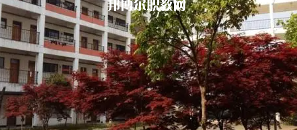 江蘇省寶應(yīng)中等專(zhuān)業(yè)學(xué)校地址在哪里，哪個(gè)地區(qū)，哪個(gè)城市?
