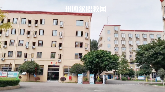 四川科華高級技工學(xué)校醫(yī)藥衛(wèi)生類對口高考班地址在哪里，哪個(gè)地區(qū)，哪個(gè)城市?