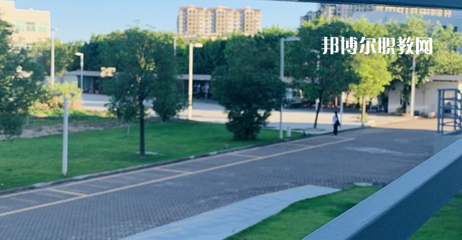汕頭市科技應(yīng)用職業(yè)技術(shù)學(xué)校地址，乘車路線