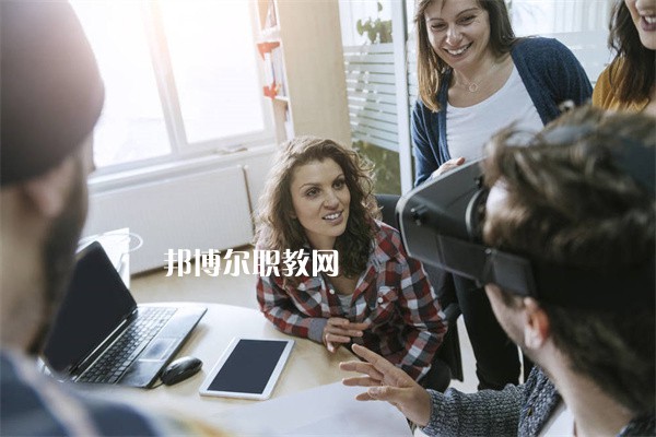 四川音樂(lè)學(xué)院附屬中等藝術(shù)學(xué)校有哪些招生專業(yè)（2023年）