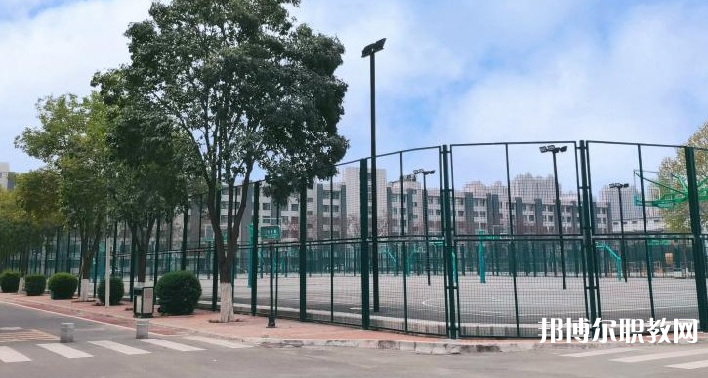 西安外事技工學校地址，乘車路線