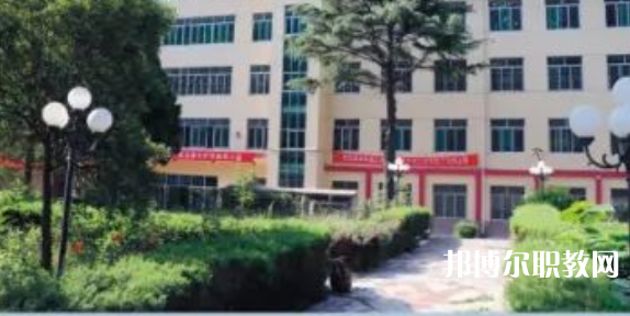 寶雞秦華職業(yè)技術(shù)學(xué)校地址，乘車路線