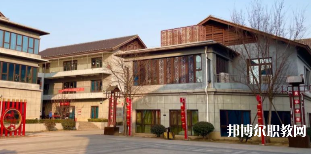 2023石家莊美華藝術(shù)中學(xué)多少錢 石家莊美華藝術(shù)中學(xué)各專業(yè)學(xué)費收費標(biāo)準(zhǔn)