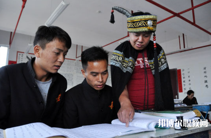 2023貴州省畢節(jié)彝文雙語職業(yè)學(xué)校招生計(jì)劃 招生人數(shù)是多少(附要求、條件、對象)