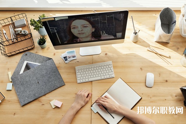湖北哪里的中職學校能讀計算機科學與技術專業(yè)