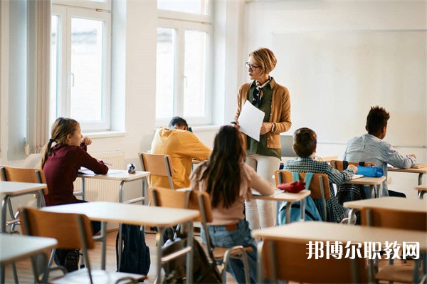 湖南哪里的中專學校能讀數控模具專業(yè)