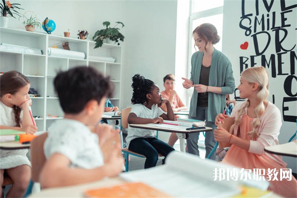 廣東哪里的中專學校能讀社會文化藝術(戲劇、粵劇、雷劇)專業(yè)