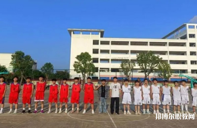 2024隆安縣中等職業(yè)技術(shù)學校多少錢 隆安縣中等職業(yè)技術(shù)學校各專業(yè)學費收費標準