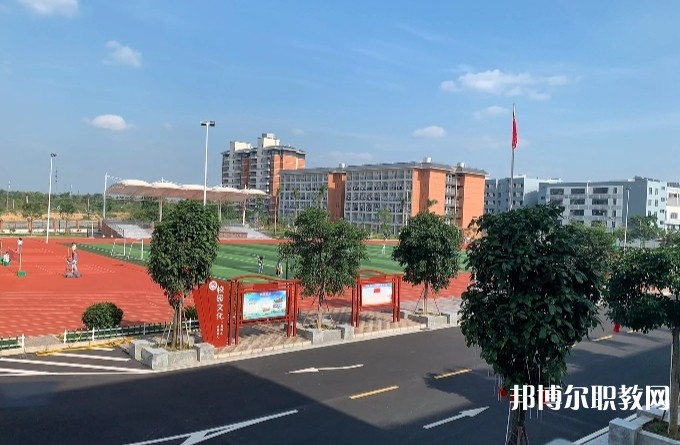 2024貴港市白云職業(yè)技術(shù)學(xué)校招生計(jì)劃 招生人數(shù)是多少(附要求、條件、對(duì)象)