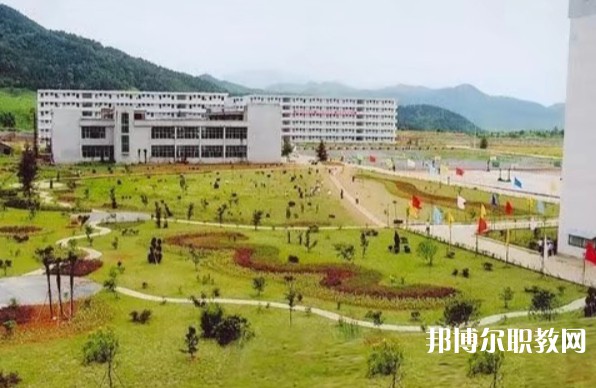 長江科技中等專業(yè)學(xué)校怎么樣、好不好