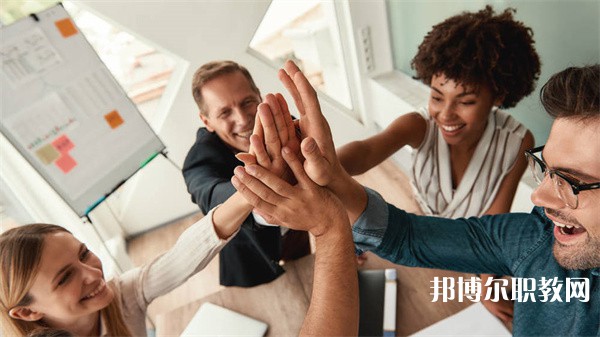 廣西哪里的技工學(xué)校能讀造紙技術(shù)專(zhuān)業(yè)