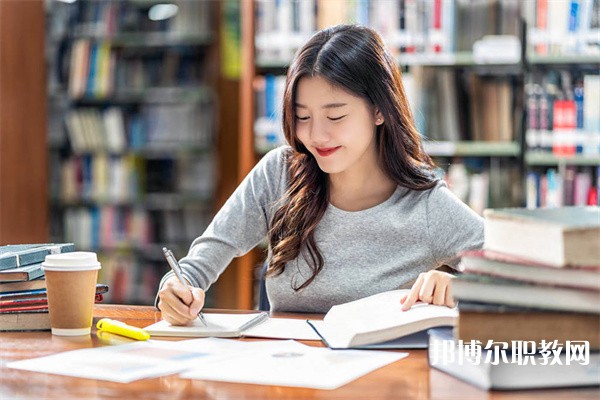 四川哪里的中職學校能讀足球專業(yè)