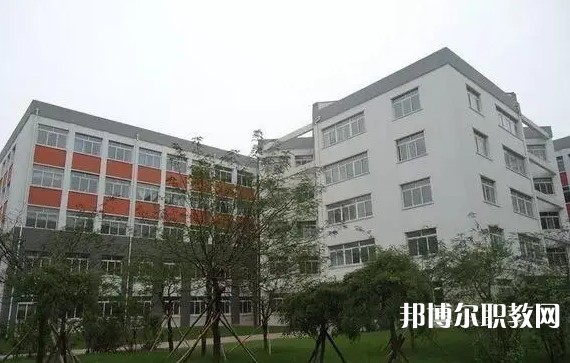 鞍山市藝術(shù)學(xué)校怎么樣、好不好