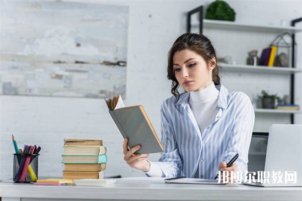 廣西哪里的職業(yè)學校能讀計算機網(wǎng)格技術專業(yè)