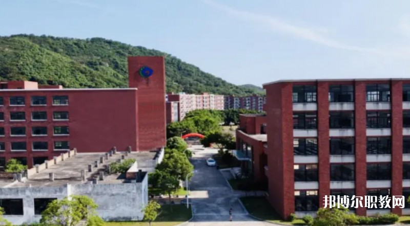 2025福州市華幟技工學(xué)校多少錢(qián) 福州市華幟技工學(xué)校各專(zhuān)業(yè)學(xué)費(fèi)收費(fèi)標(biāo)準(zhǔn)